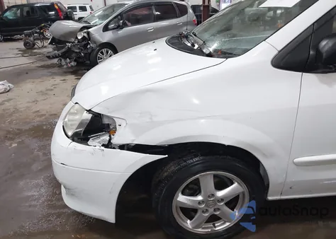 2002 Mazda Mpv Es/Lx z USA, uszkodzony, nr VIN JM3LW28A020334253